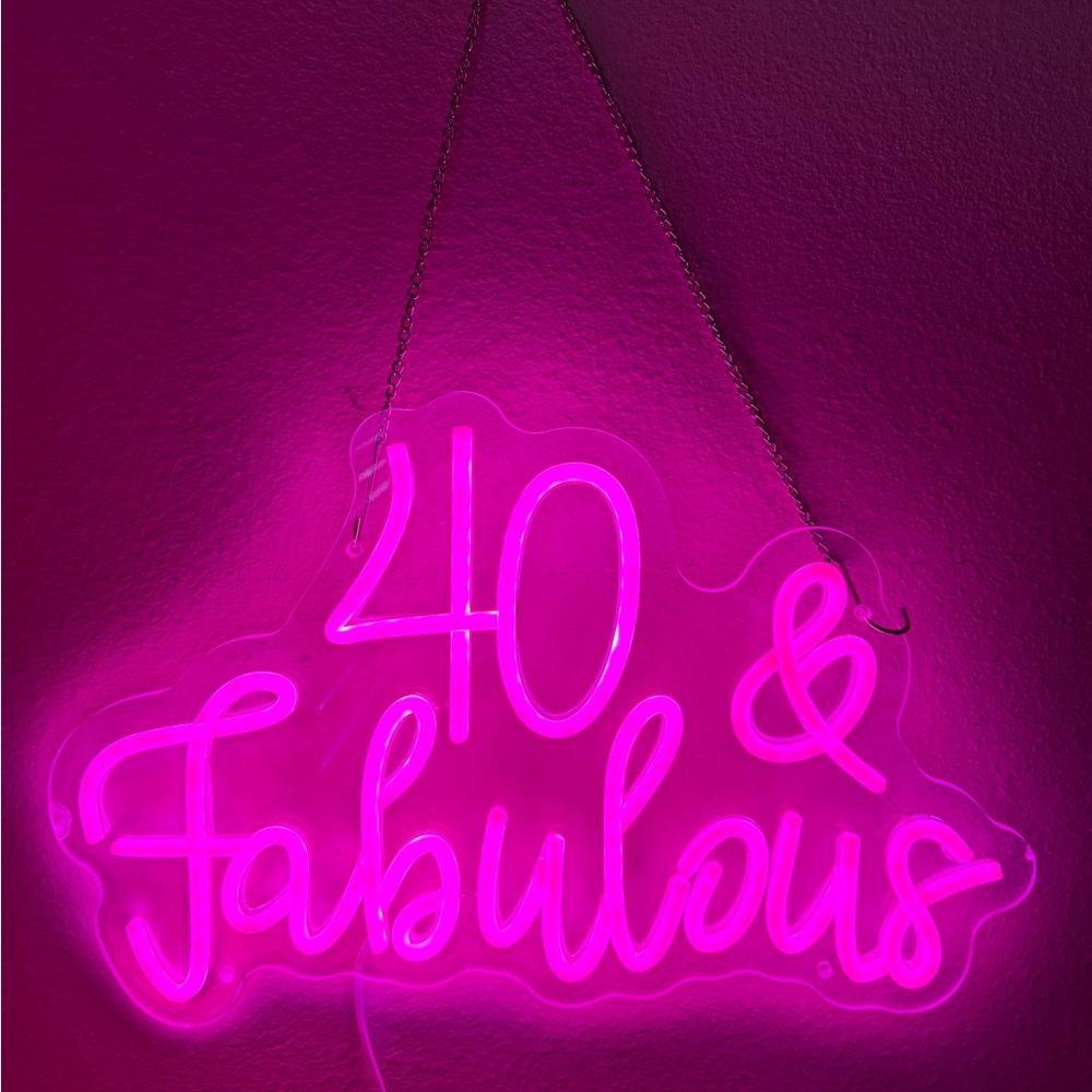 40 & Fabulous Pink Neon Sign Wall Décor